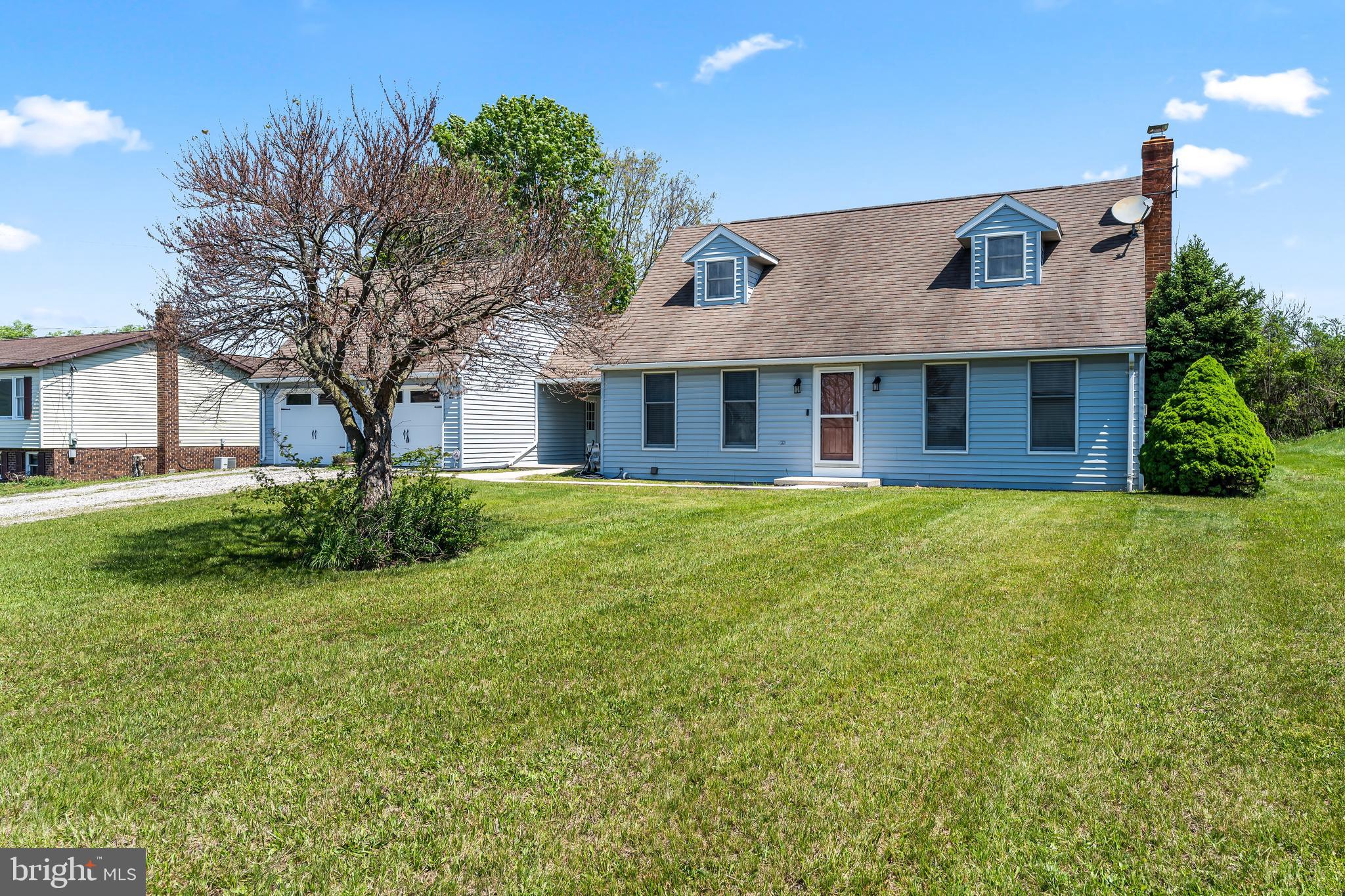 4495 Fort McCord Road Chambersburg, PA 17202 - Photo 2 of 33 Large front and rear yard