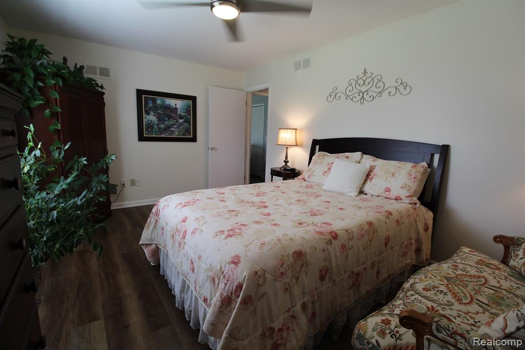 31775 Ridgeside Drive, Unit 2 Farmington Hills, MI 48334 - Photo 48 of 90
