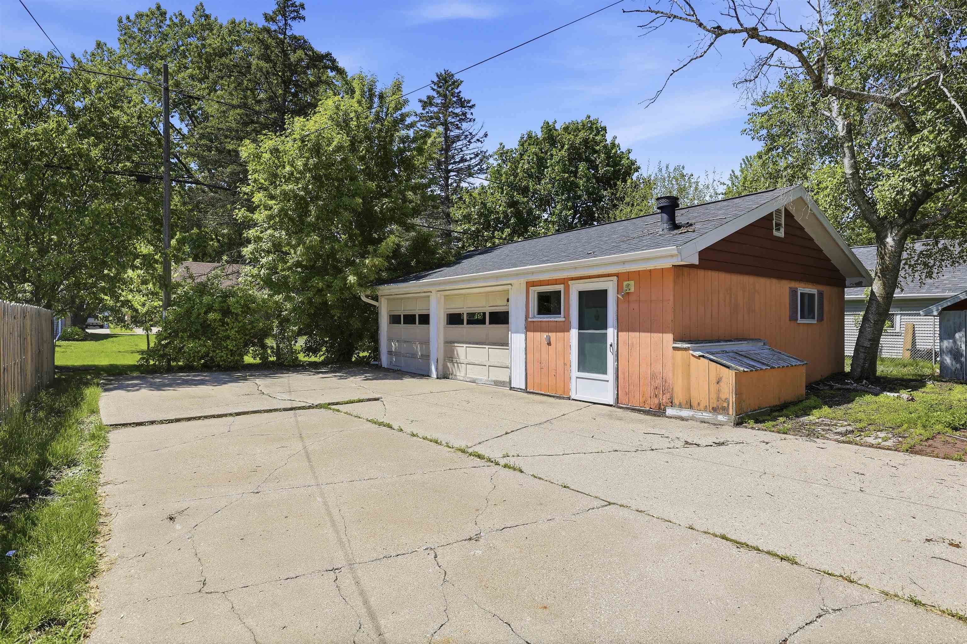 521 East Calumet Street Appleton, WI 54915 - Photo 17 of 20