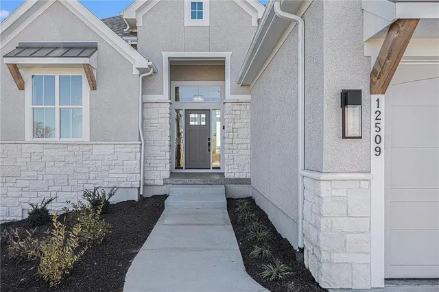 $769,950 | 12509 West 184th Street, Overland Park, KS 66013