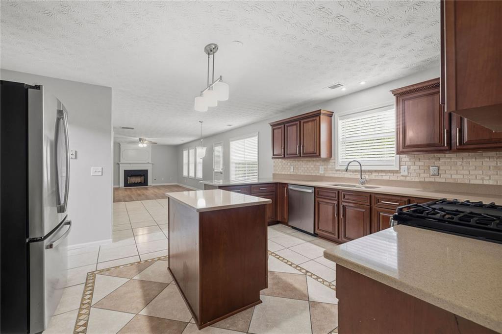 267 Lakeview Place Stockbridge, GA 30281 - Photo 8 of 28