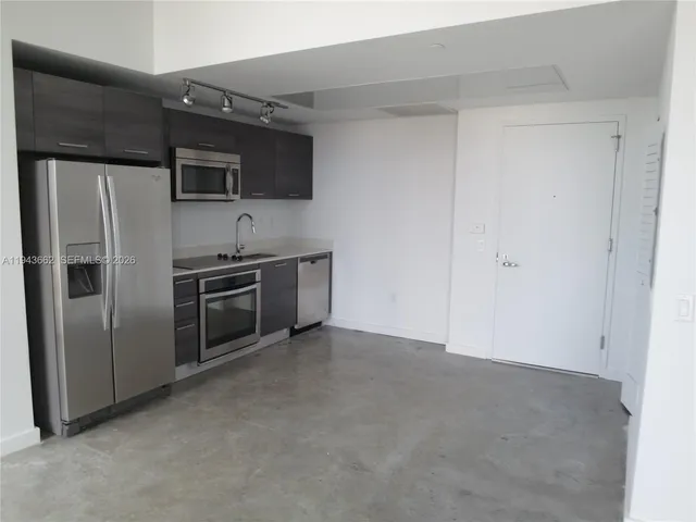 $2,250 | 151 Southeast 1st Street, Unit 2504, Miami, FL 33131