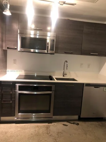 $2,250 | 151 Southeast 1st Street, Unit 2504, Miami, FL 33131