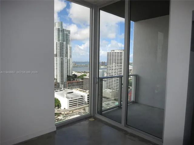 $2,250 | 151 Southeast 1st Street, Unit 2504, Miami, FL 33131