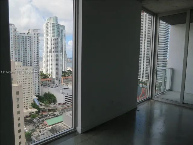 $2,250 | 151 Southeast 1st Street, Unit 2504, Miami, FL 33131