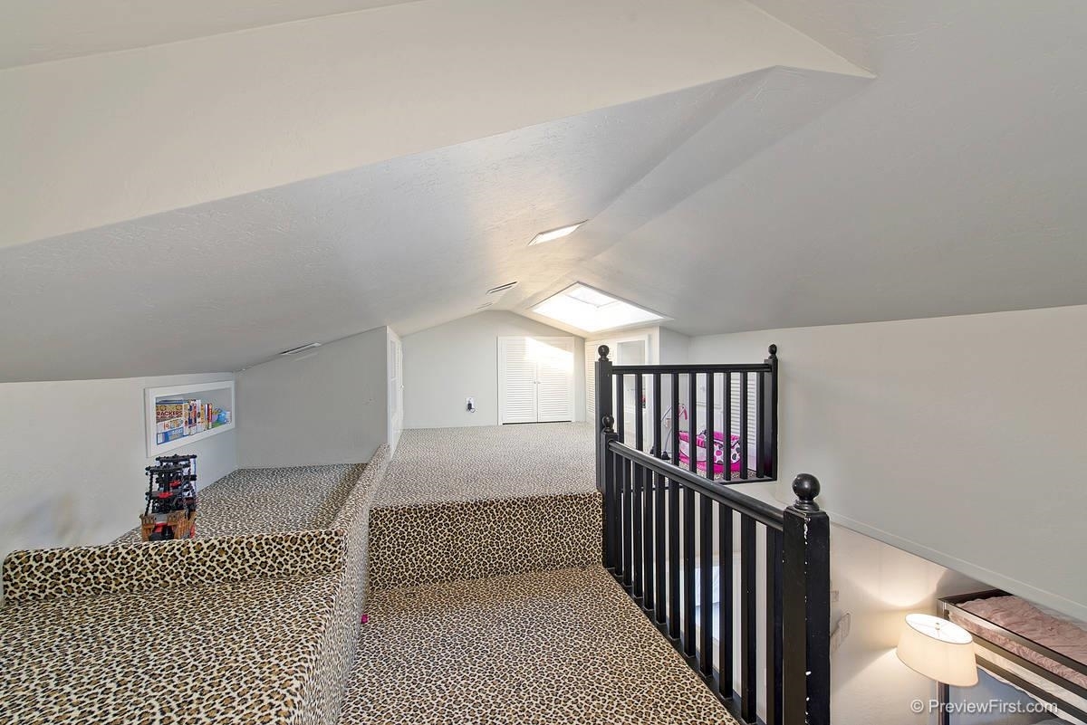 1323 La Jolla Rancho Road La Jolla, CA 92037 - Photo 22 of 25