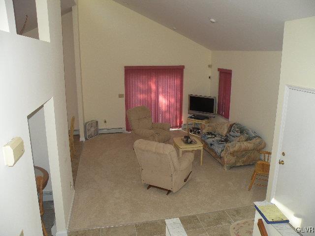 252 Pheasant Run Bushkill, PA 18324 - Photo 2 of 19 Living Room