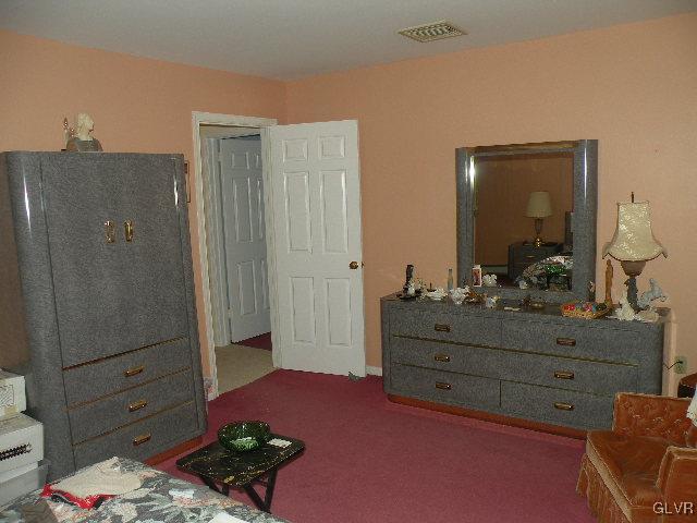 252 Pheasant Run Bushkill, PA 18324 - Photo 8 of 19 Master Bedroom
