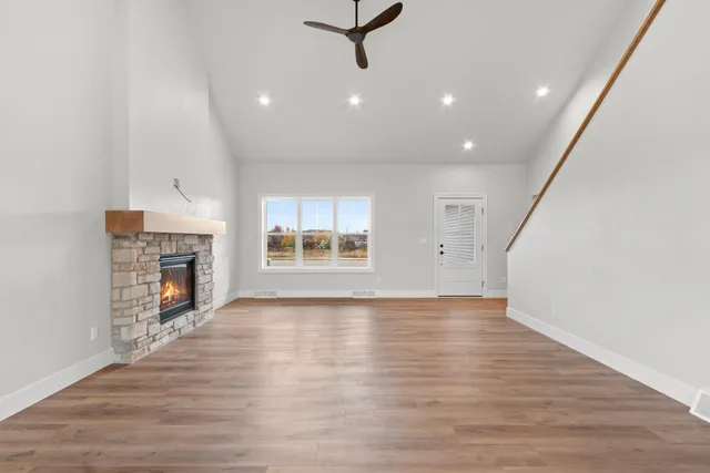 $549,900 | 1405 Crossroads Drive, De Pere, WI 54115