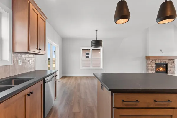 $539,900 | 1405 Crossroads Drive, De Pere, WI 54115