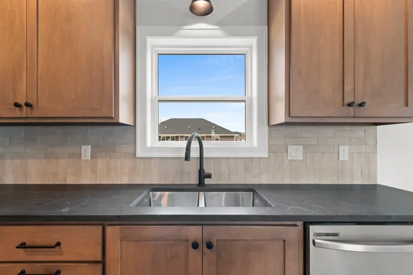 $539,900 | 1405 Crossroads Drive, De Pere, WI 54115