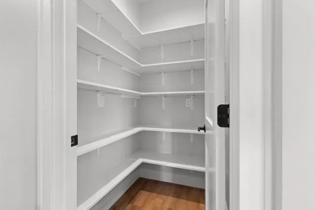 $549,900 | 1405 Crossroads Drive, De Pere, WI 54115