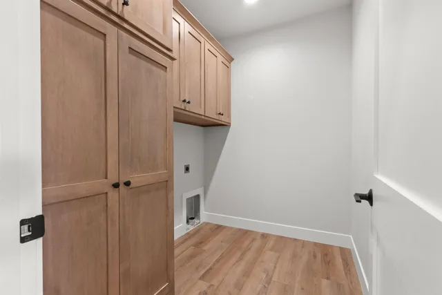 $549,900 | 1405 Crossroads Drive, De Pere, WI 54115