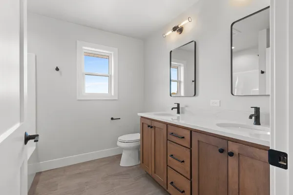 $539,900 | 1405 Crossroads Drive, De Pere, WI 54115