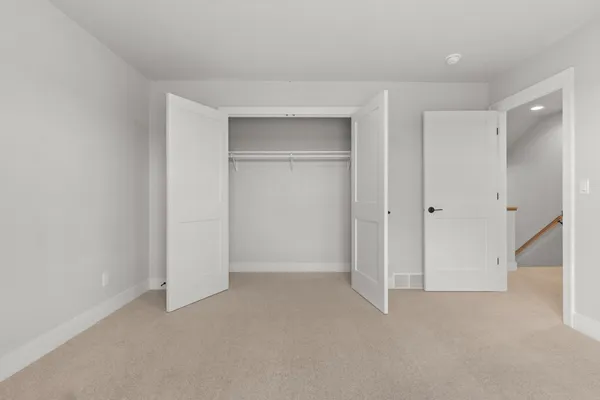 $539,900 | 1405 Crossroads Drive, De Pere, WI 54115