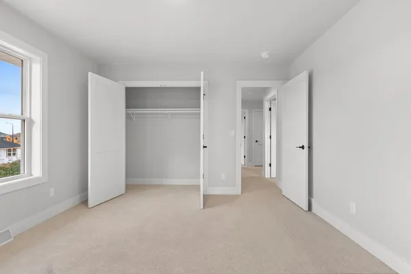 $539,900 | 1405 Crossroads Drive, De Pere, WI 54115