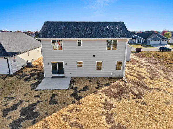 $539,900 | 1405 Crossroads Drive, De Pere, WI 54115