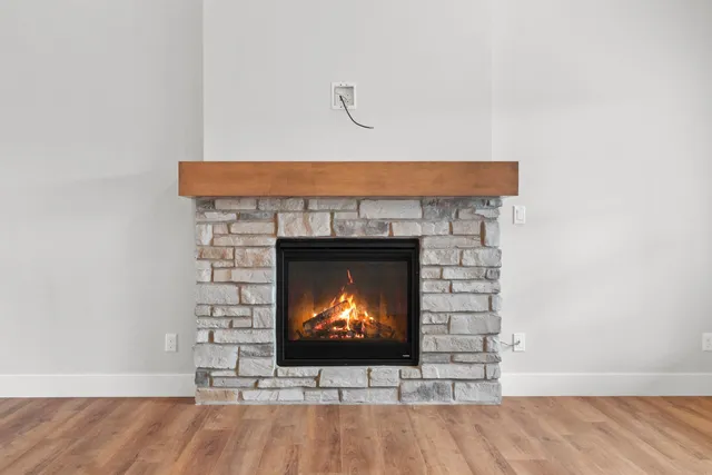 $549,900 | 1405 Crossroads Drive, De Pere, WI 54115