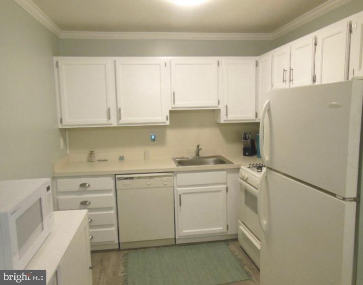 230 East Evesham Road, Unit C18 Glendora, NJ 08029 - Photo 8 of 22