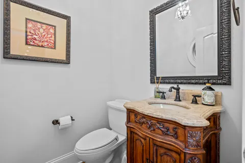 $1,695,000 | 33 Washington Circle, Lake Forest, IL 60045