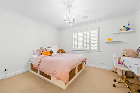 $1,695,000 | 33 Washington Circle, Lake Forest, IL 60045