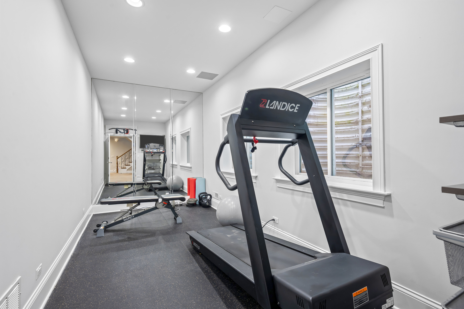 33 Washington Circle Lake Forest, IL 60045 - Photo 28 of 37