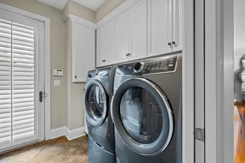 $1,695,000 | 33 Washington Circle, Lake Forest, IL 60045