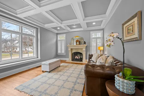 $1,695,000 | 33 Washington Circle, Lake Forest, IL 60045