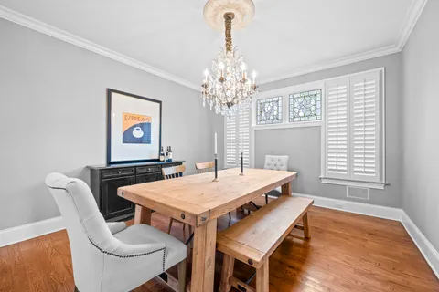 $1,695,000 | 33 Washington Circle, Lake Forest, IL 60045