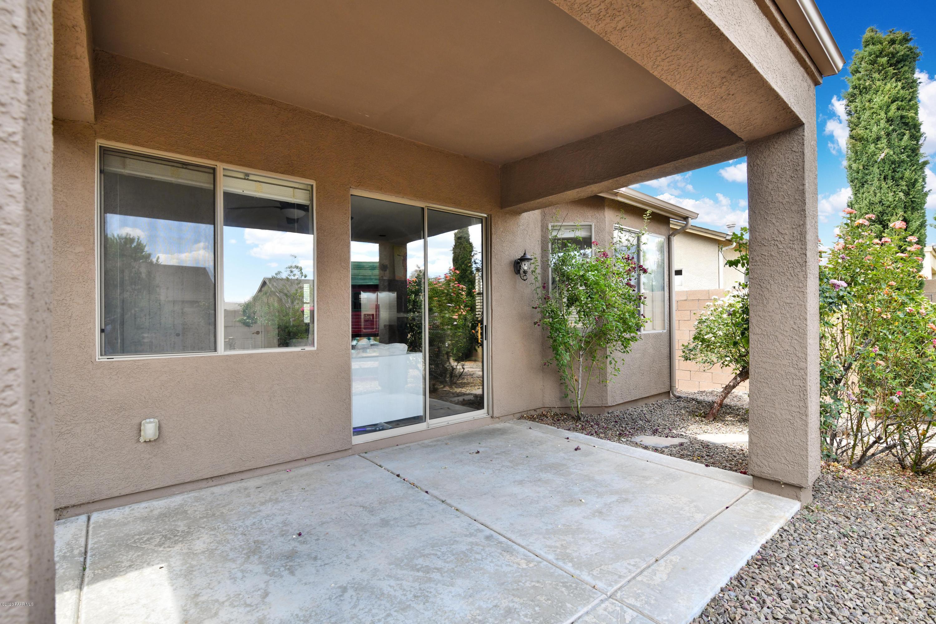 4825 Edgemont Road Prescott Valley, AZ 86314 - Photo 30 of 34 a view of a large window with an outdoor space