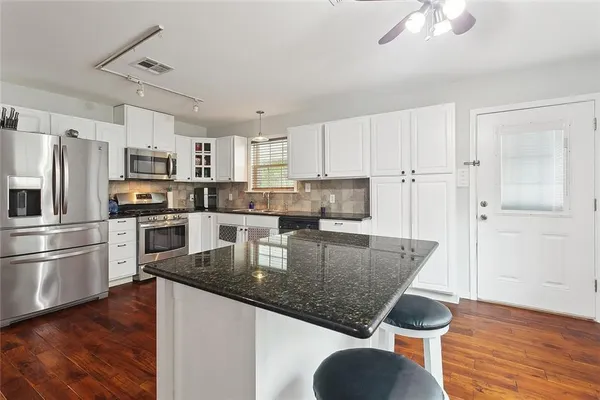 $299,999 | 19196 Wildoak Lane, Ponchatoula, LA 70454