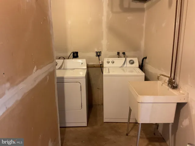 $3,900 | 8904 Grass Valley Court, Springfield, VA 22153