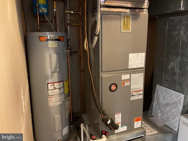 $3,900 | 8904 Grass Valley Court, Springfield, VA 22153