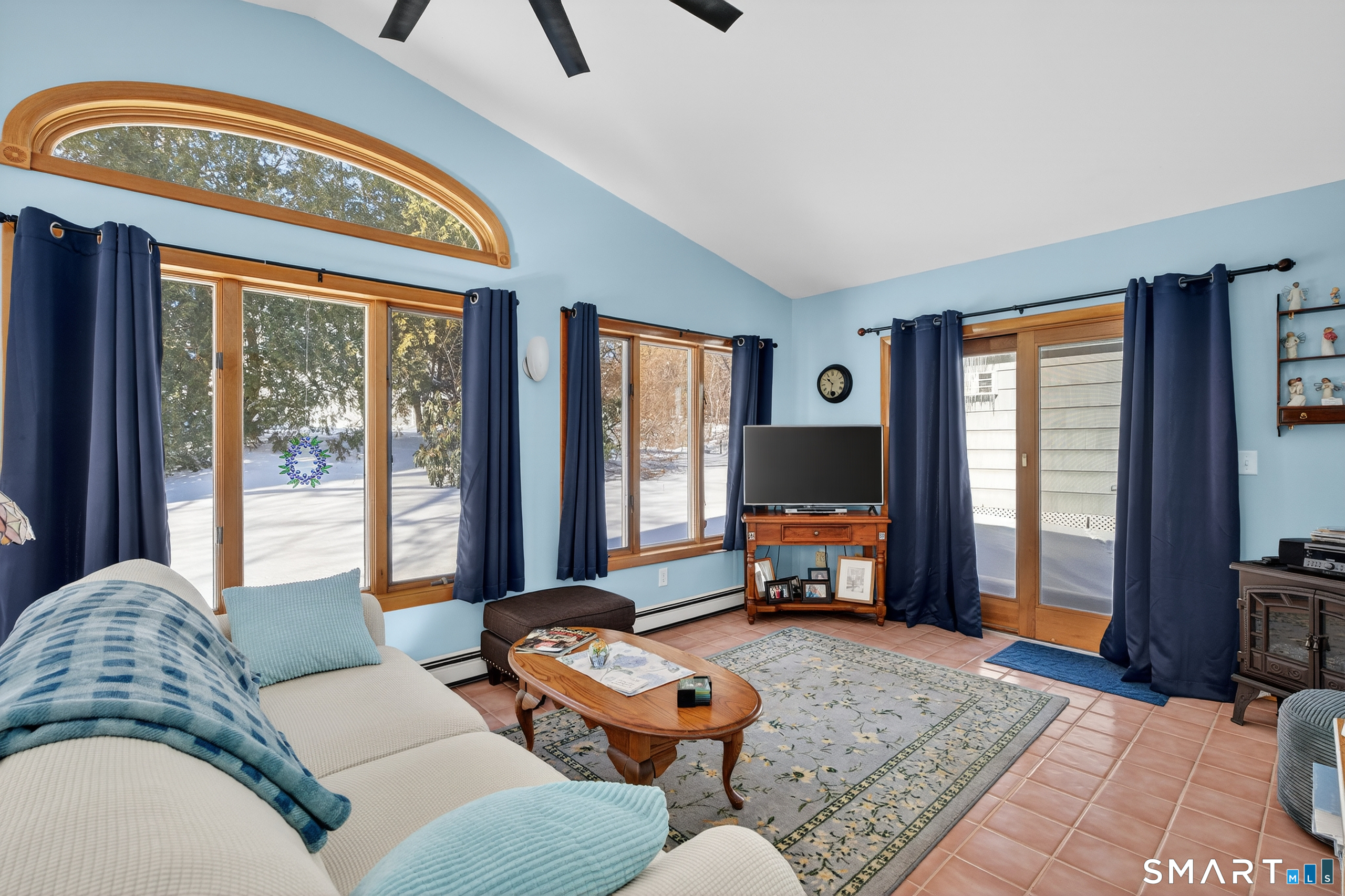 27 Robinwood Road Waterbury, CT 06708 - Photo 11 of 37