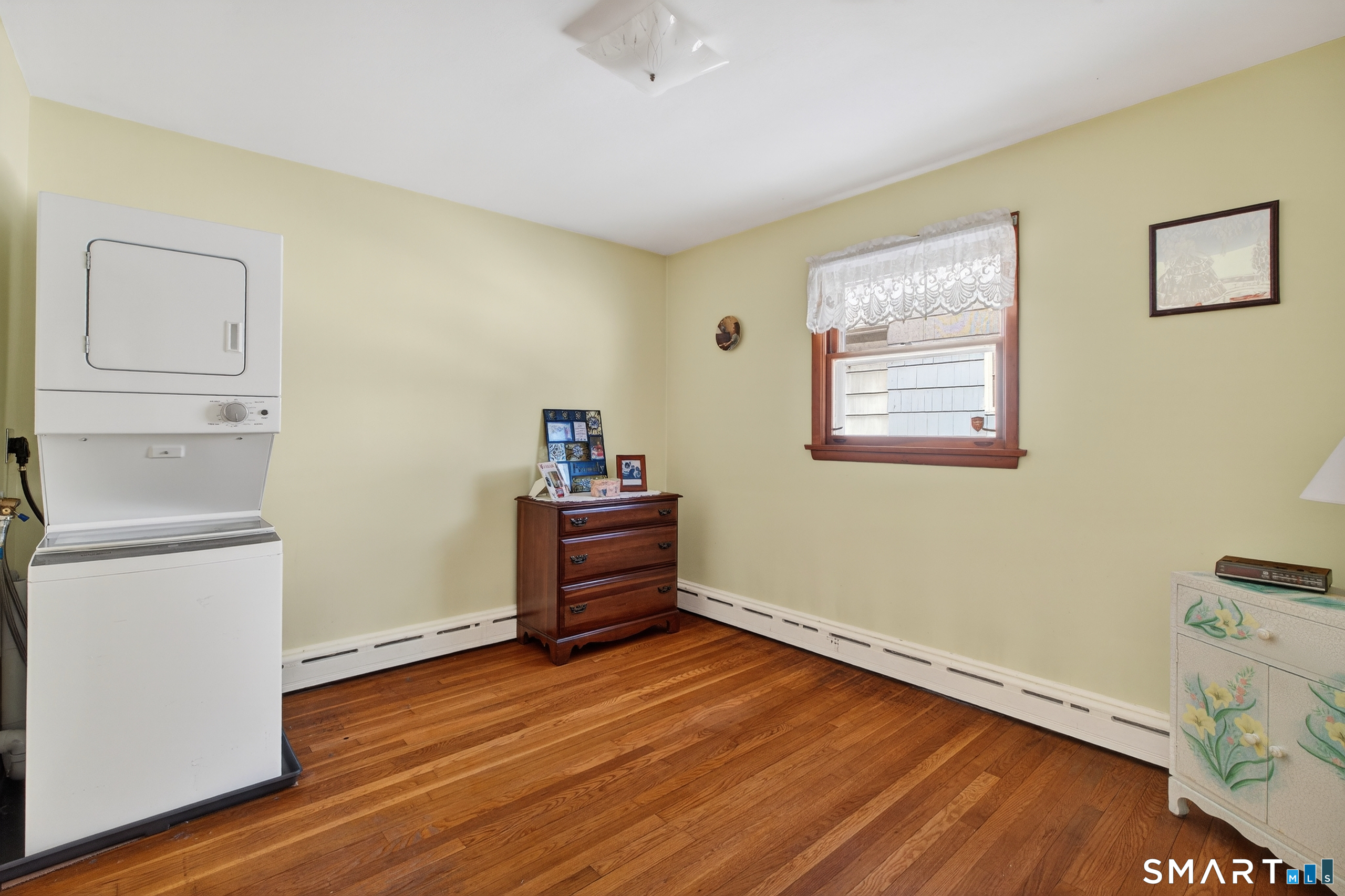 27 Robinwood Road Waterbury, CT 06708 - Photo 22 of 37