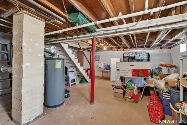 $299,990 | 27 Robinwood Road, Waterbury, CT 06708