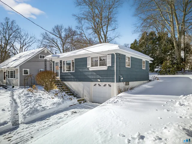 $299,990 | 27 Robinwood Road, Waterbury, CT 06708