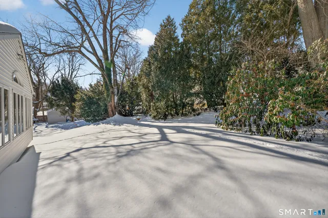 $299,990 | 27 Robinwood Road, Waterbury, CT 06708