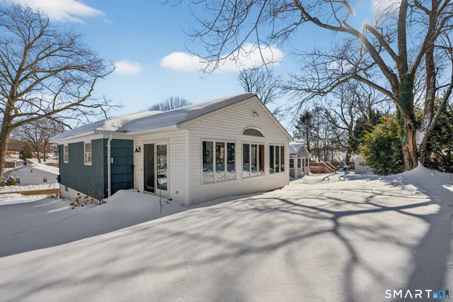$299,990 | 27 Robinwood Road, Waterbury, CT 06708