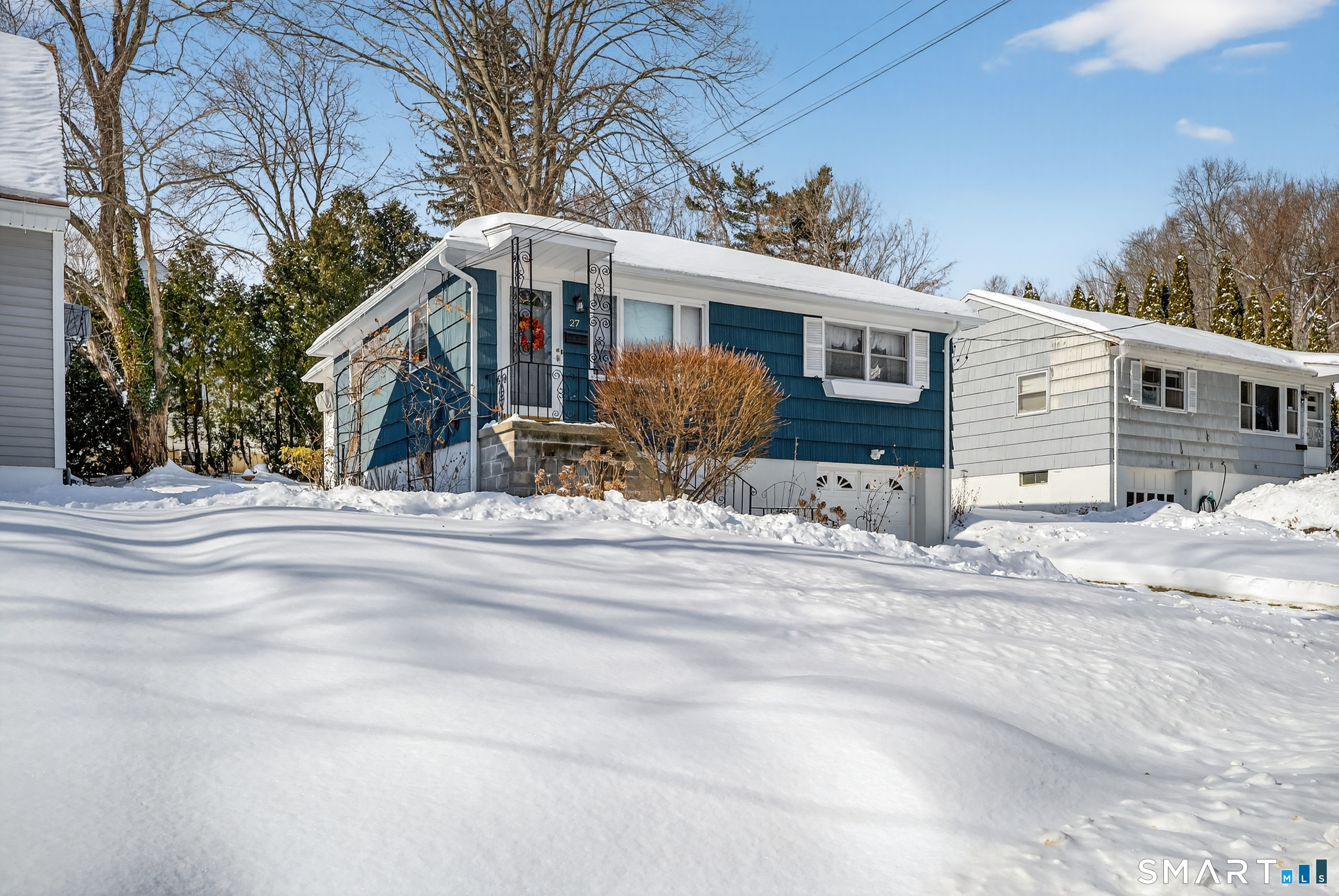 27 Robinwood Road Waterbury, CT 06708 - Photo 34 of 37