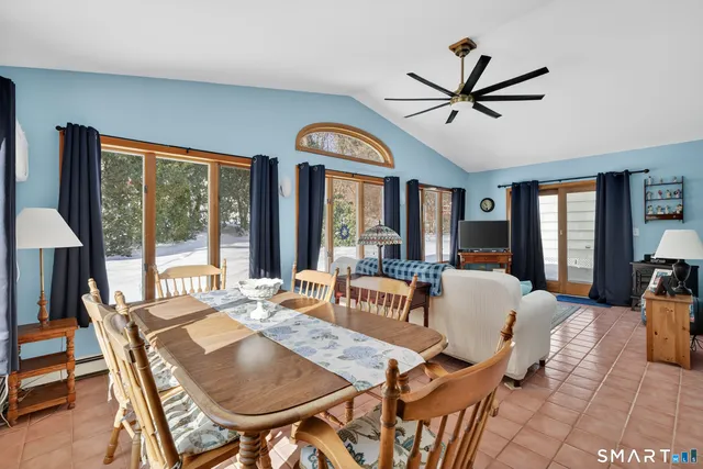 $299,990 | 27 Robinwood Road, Waterbury, CT 06708