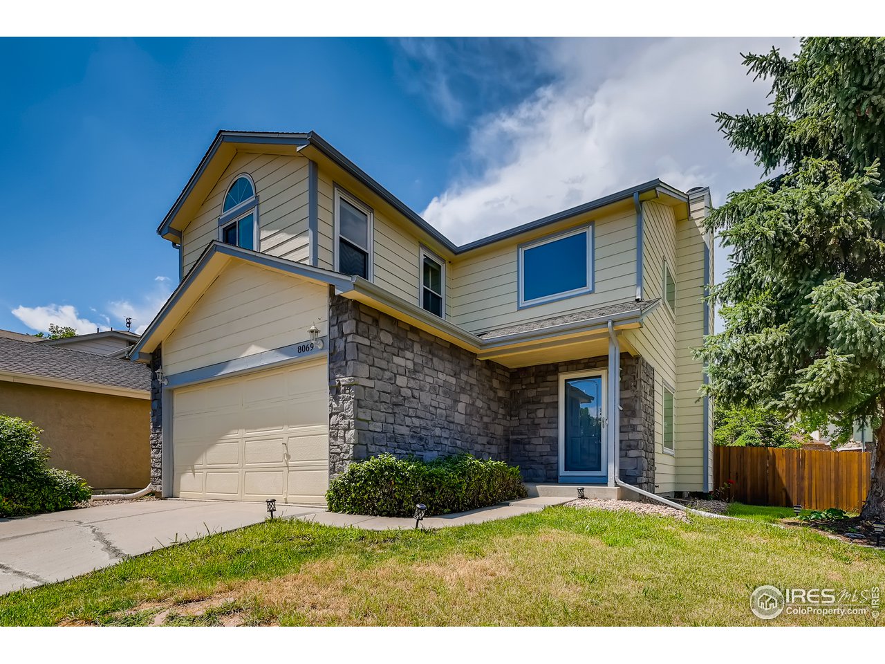 8069 Decatur Court Westminster, CO 80031 - Photo 2 of 33 Gallery Image 2