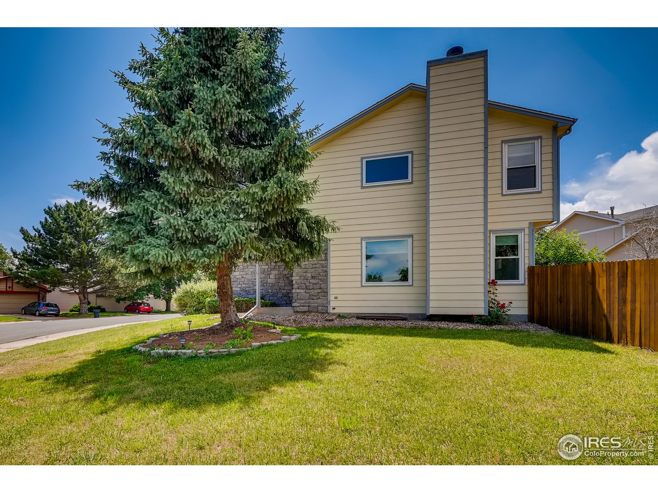 8069 Decatur Court Westminster, CO 80031 - Photo 4 of 33 Gallery Image 4