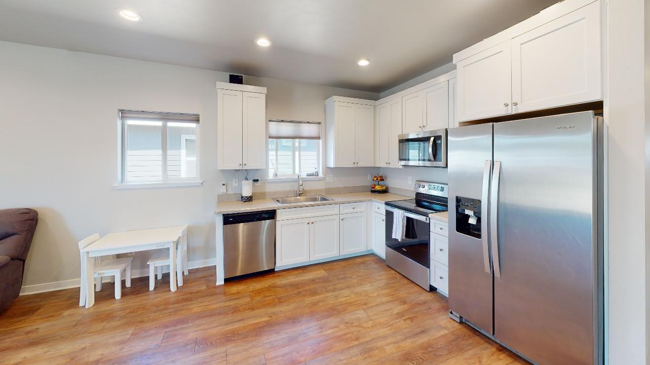 16475 Bassett Road La Pine, OR 97739 - Photo 10 of 25 Kitchen