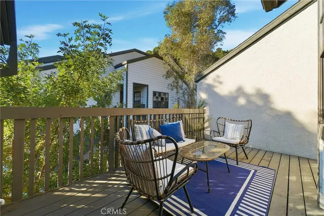 $489,000 | 2516 West MacArthur Boulevard, Unit J, Santa Ana, CA 92704
