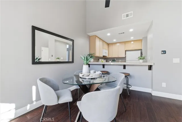 $489,000 | 2516 West MacArthur Boulevard, Unit J, Santa Ana, CA 92704