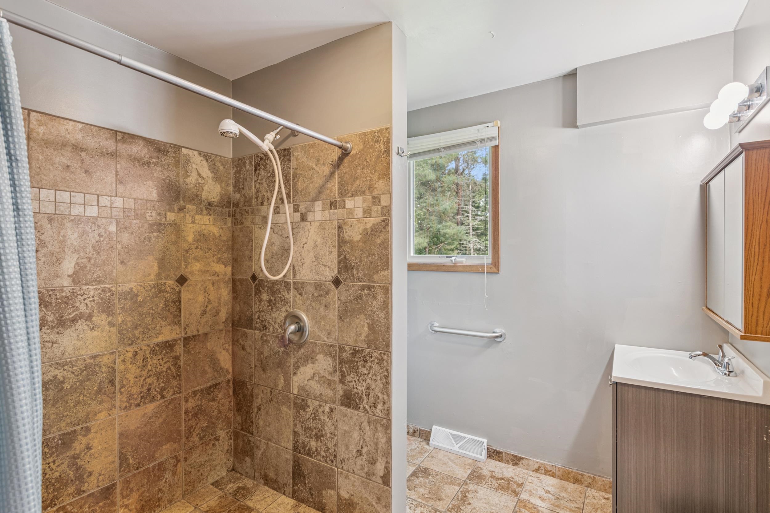 5819 North Pike Lake Road Duluth, MN 55811 - Photo 14 of 28 Gallery Image 14