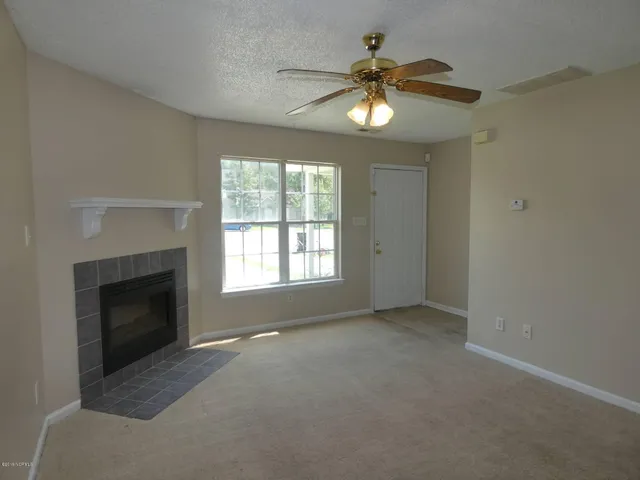 $1,110 | 895 West Pueblo Drive, Jacksonville, NC 28546