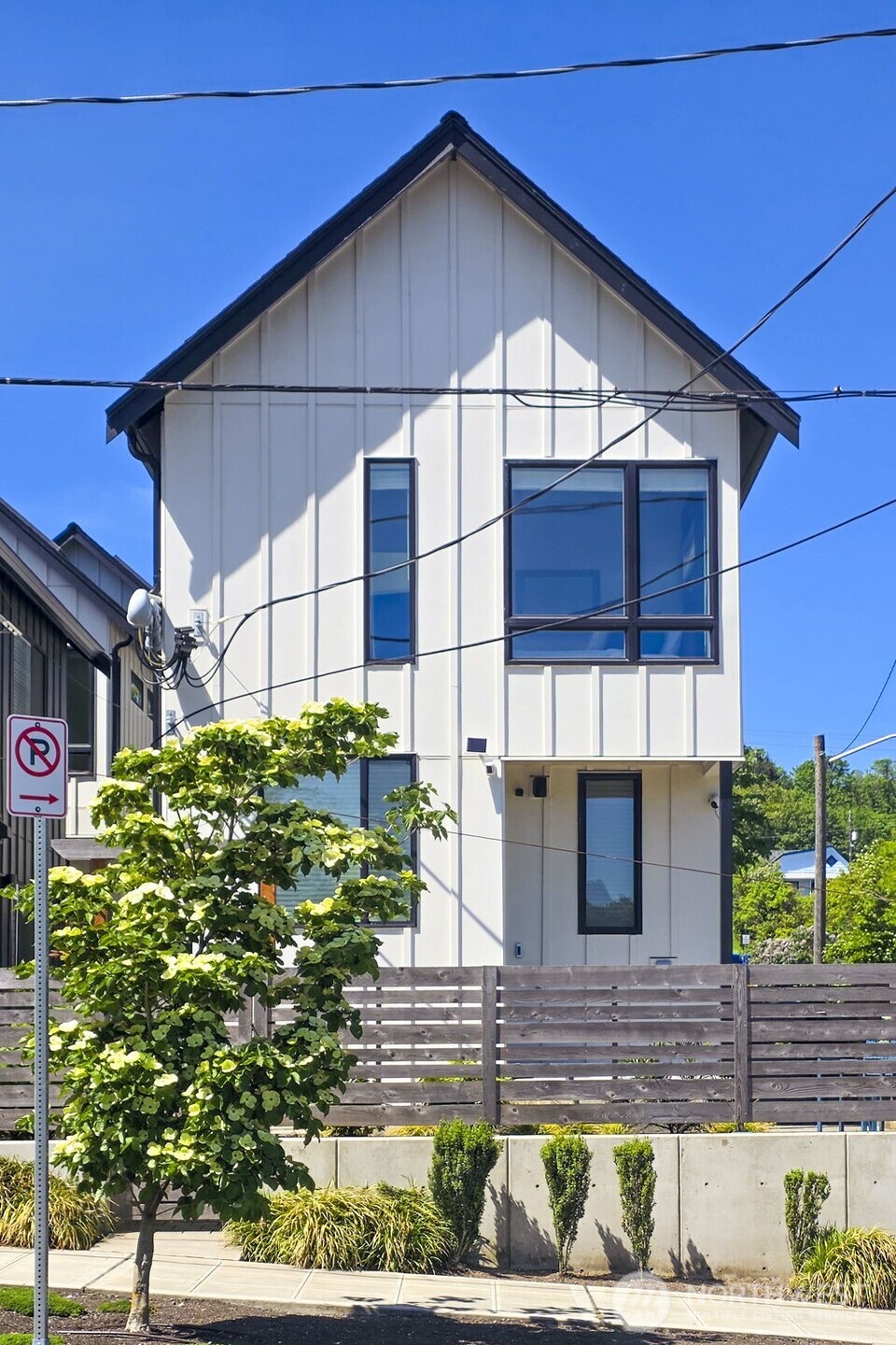 2203 22nd Avenue South, Unit A Seattle, WA 98144 - Photo 2 of 27