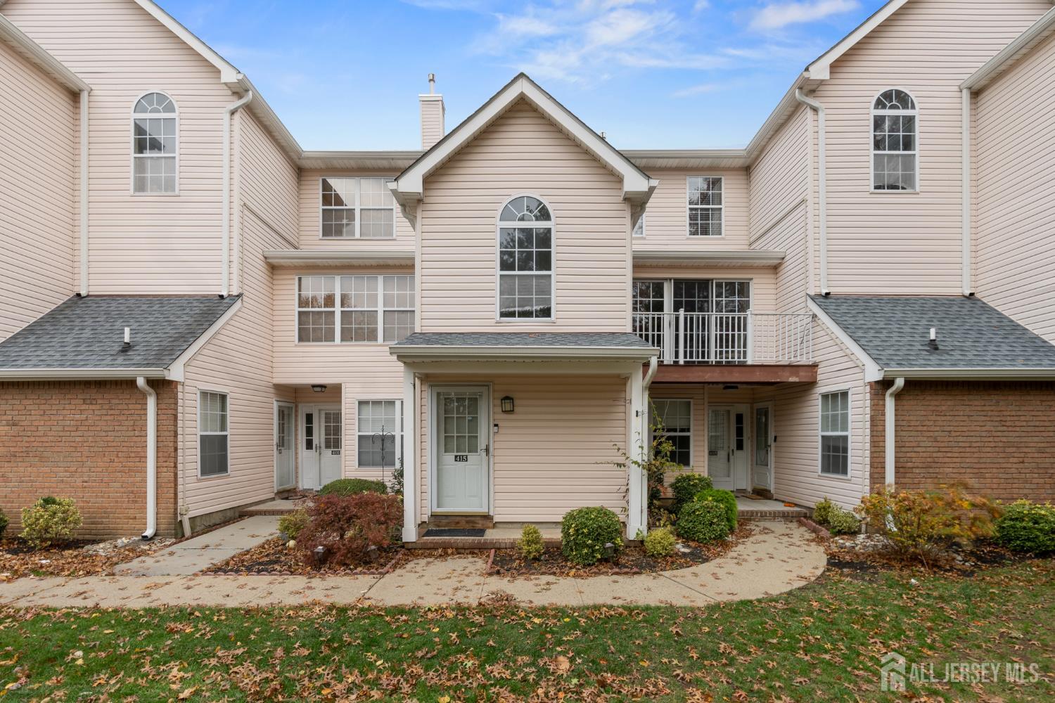 415 Plymouth Road North Brunswick, NJ 08902 - Photo 1 of 41